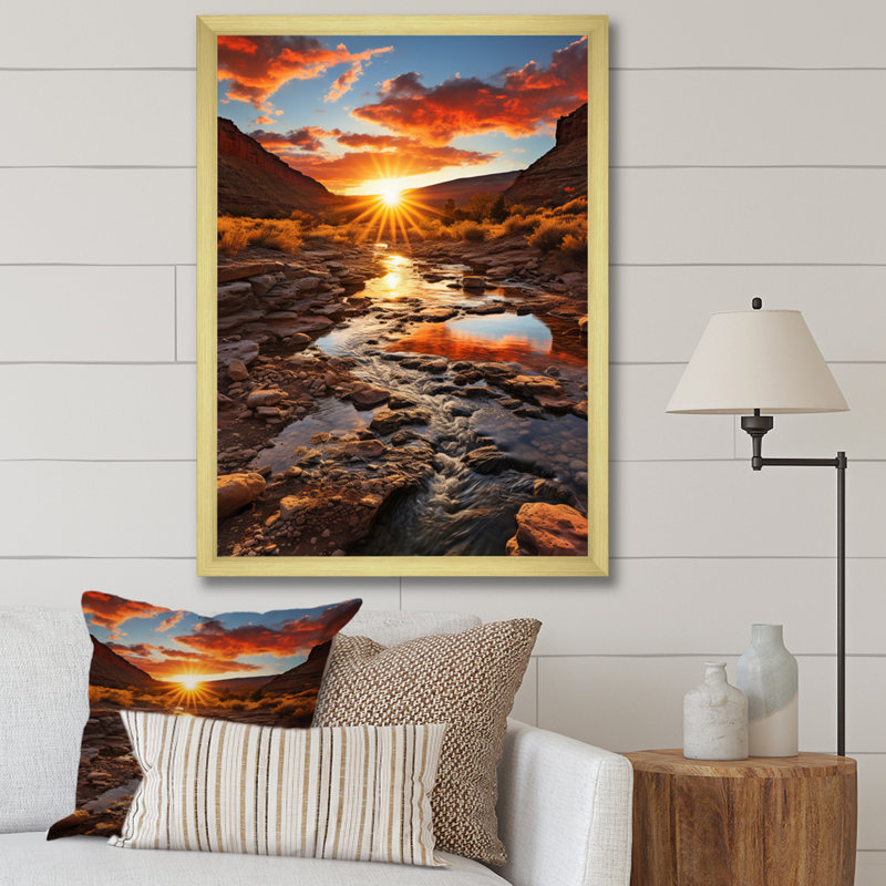Coucher de soleil à Utah Mountain I, Cadre doré à une seule photo, H 44 po x l 34 po x P 1,5 po
