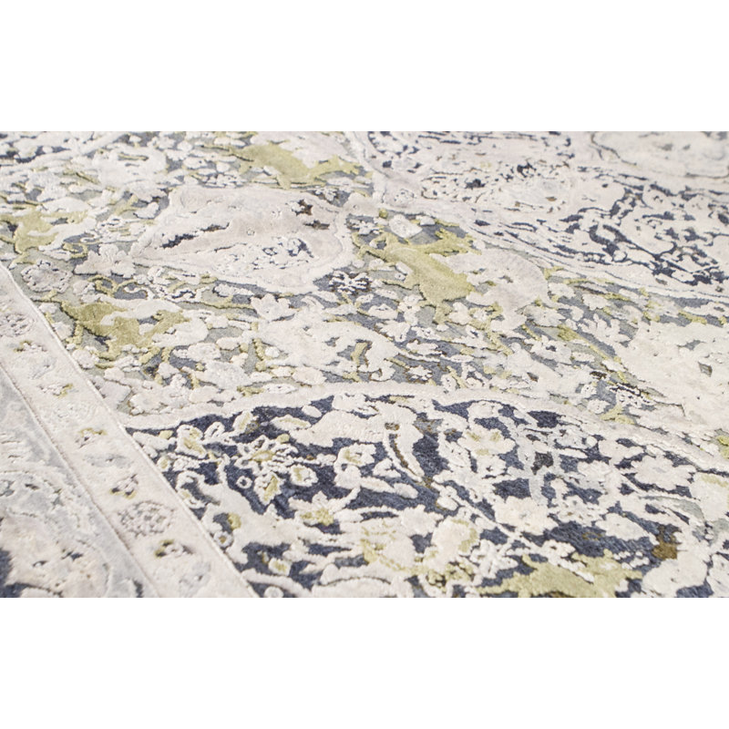 Hand-Knotted High-Quality Green Area Rug