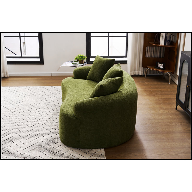 Canapé deux places moderne incurvé en chenille avec trois coussins pour appartements compacts et petits espaces de vie