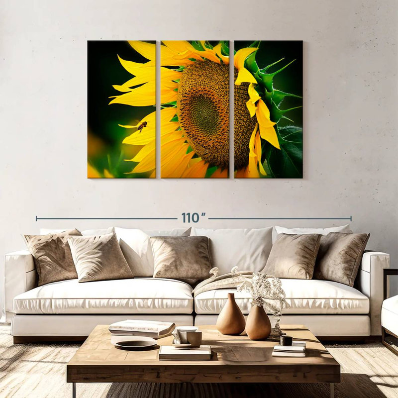Abeille Harnek attirée par le tournesol, H 48 po x l 74 po
