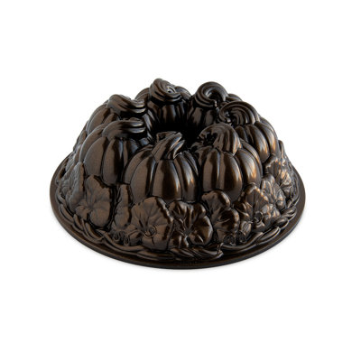 Nordic Ware Cast Aluminum Non-Stick Novelty Round Pan