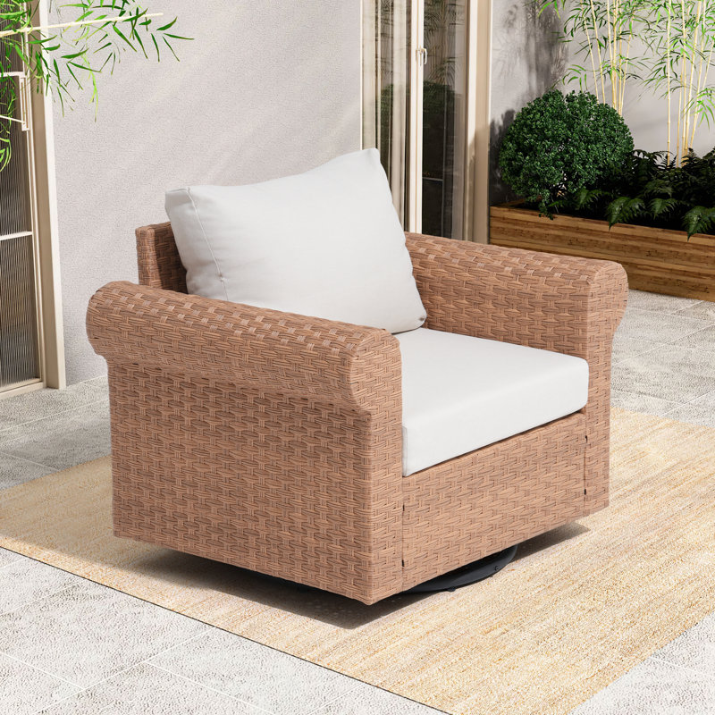 Chaise d'extérieur pivotante en rotin avec coussins