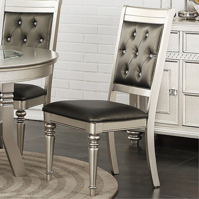 Chaises de salle à manger à dossier argenté (de 2), construction en bois robuste, convient à la pièce, capacité de poids de 200 lb, assemblage requis en argent de 2 po, salle à manger parfaite, capacité