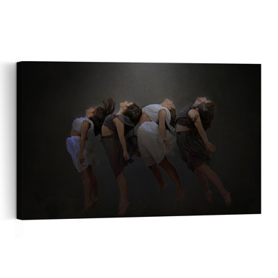 «Ethereal Floating Women Elegant Ethereal Serene», reproduction d'art murale