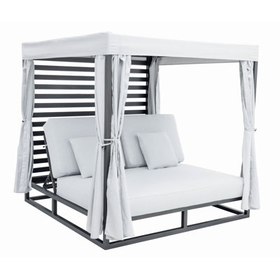 Park Place Daybed wth Canopy