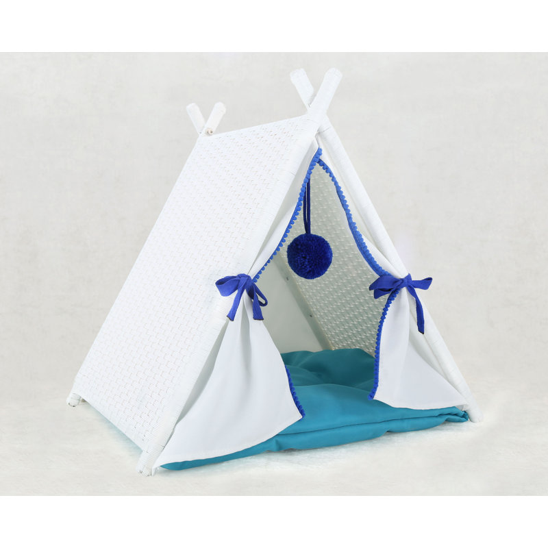 Maison de chat d'extérieur en osier Helgeson, Blanc / bleu