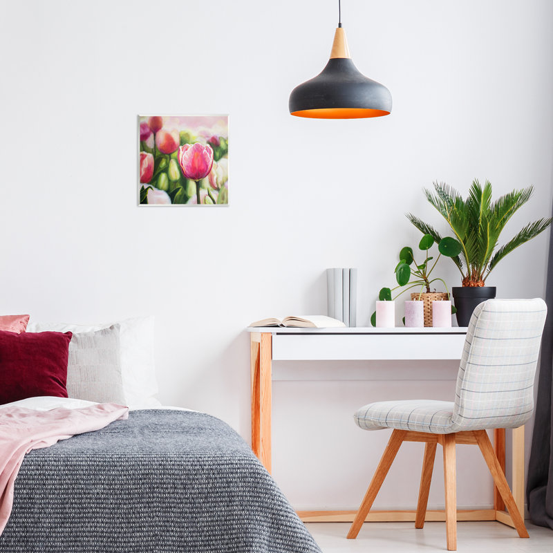 «Blooming Tulips Garden» par Raquel Roth