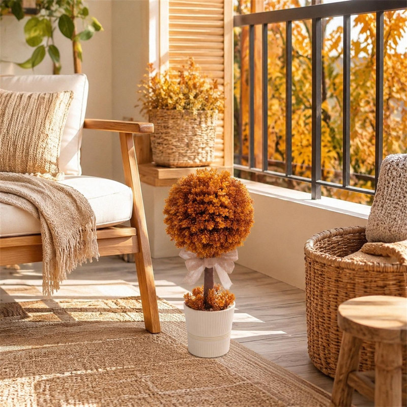 Arbre topiaire artificiel en forme de boule de pin 16,5 pouces, plante d'automne artificielle en pot côtelé blanc et nœud décoratif pour le décor de table d'intérieur