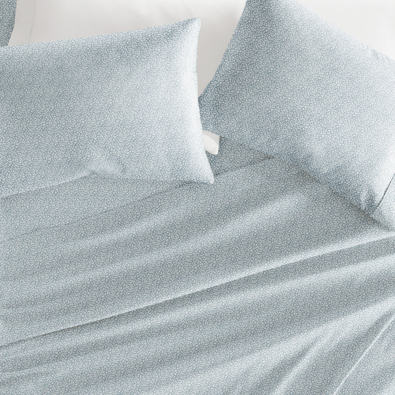 4 Piece Delicate Details Pattern Sheet Set, Cal.King Sheet Set with 2 King Pillowcase, Sky Blue Floral