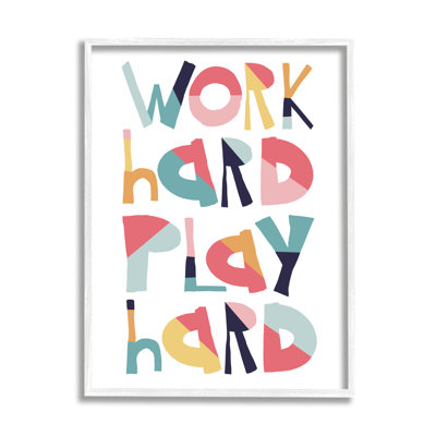 Work Work Play Hard Expression, motif géométrique, typographie, ferme rustique surdimensionnée, estampe numérique, art texturé par Jennifer Mccully