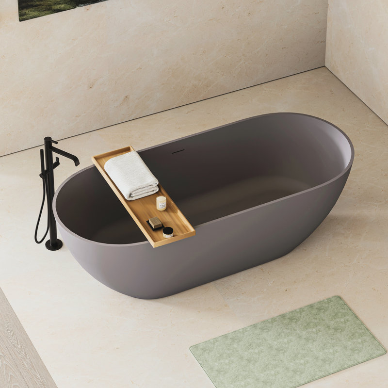Baignoire de trempage autoportante de 63 po à surface solide gris mat, trop-plein et bonde centrale, avec baignoire à finition contemporaine et confortable