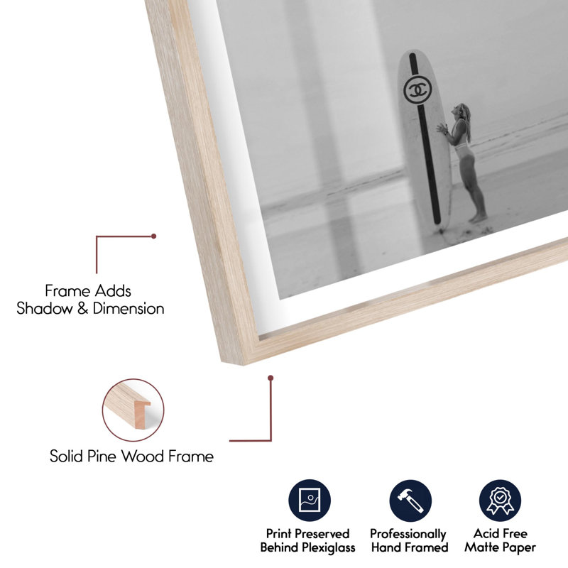 «Surfing Day Shadowbox Print» par Notoriart, cadre blond, 37 x 55, H 55 po x l 37 po, Crème, crème