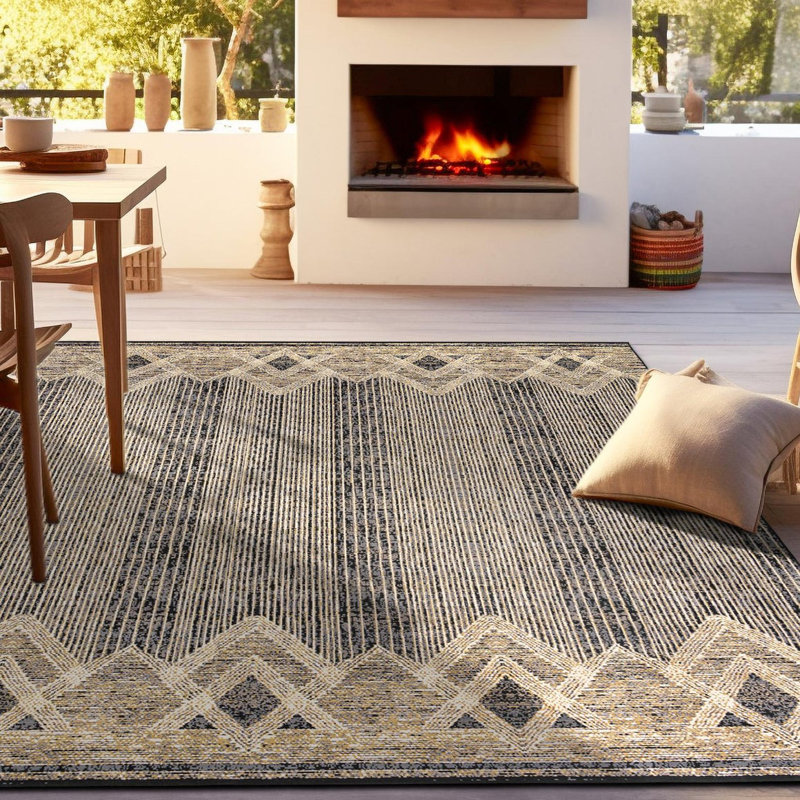 Keazia Indoor/Outdoor Area Rug, Square 10'
