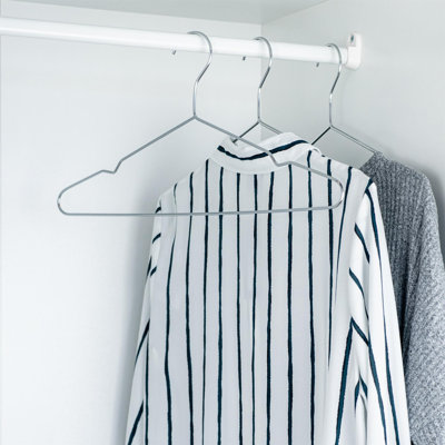 Harbour Housewares - Metallic Coat Hangers