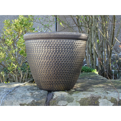 Hamish Plastic Plant Pot