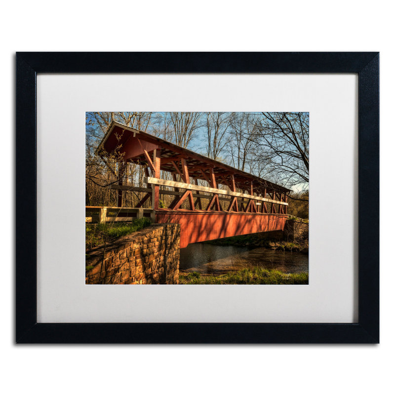 « the colvin recouvert bridge » par lois bryan, reproduction de photo encadrée, H 16 po x l 20 po x P 0,5 po, Blanc