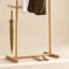 Portant à vêtements autoportant en bois-133568309