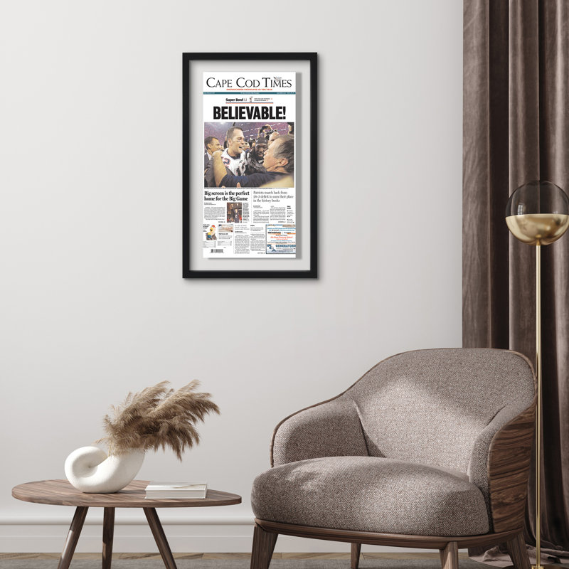 Olley Floating Frame for Newspaper - Composite Wood & Plexiglass - 15x26 - Black