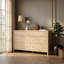 Commode en bois massif naturel de 63 po avec 4 tiroirs et 2 compartiments de rangement rabattables