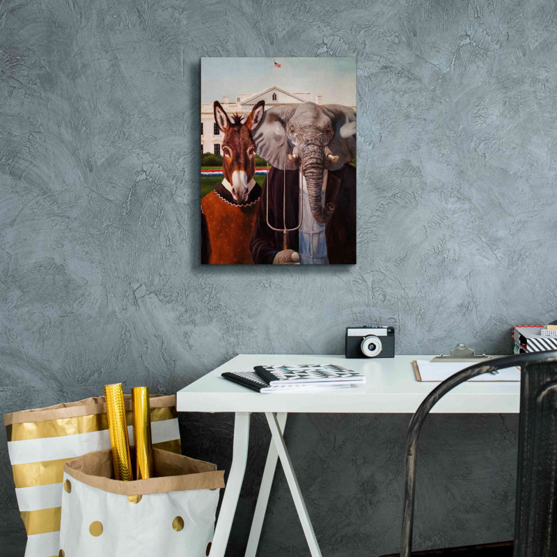 «Washington Gothic» par Lucia Heffernan, H 16 po x l 12 po x P 0,75 po