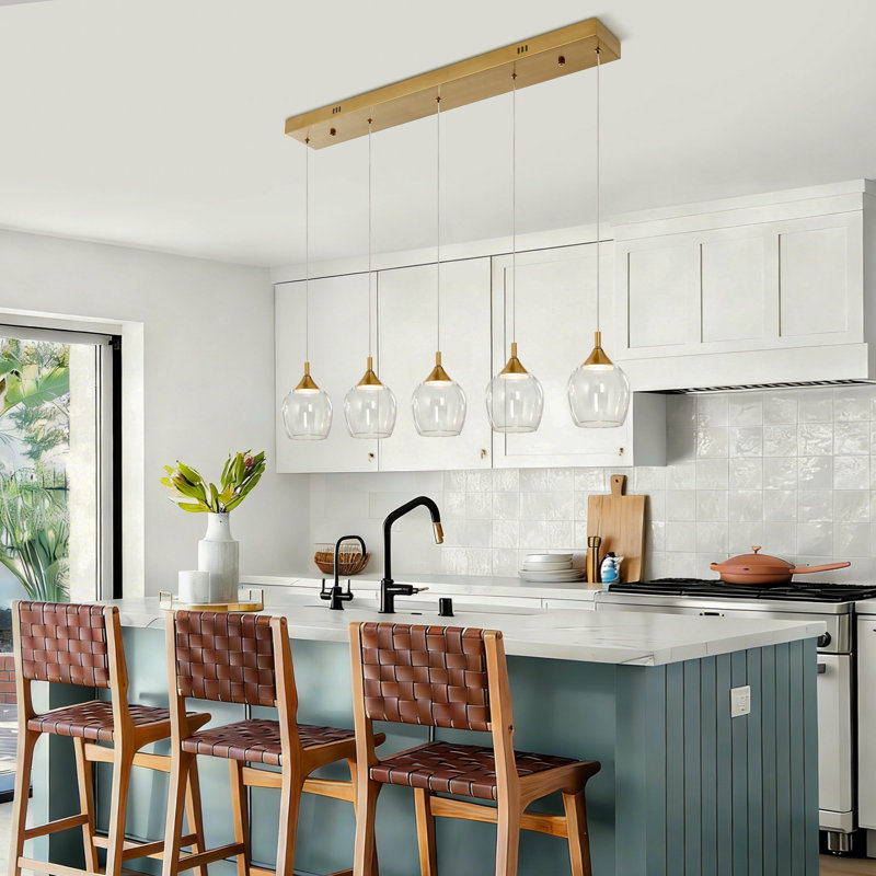 Luminaire suspendu pour îlot de cuisine 5 lumières DEL à intensité variable avec abat-jour en verre transparent