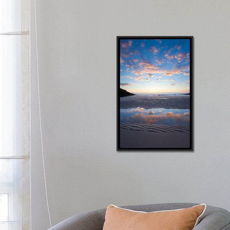 «Evening Reflection II», reproduction de photo sur toile tendue, H 26 po x l 18 po x 1,5 po, Toile avec cadre noir