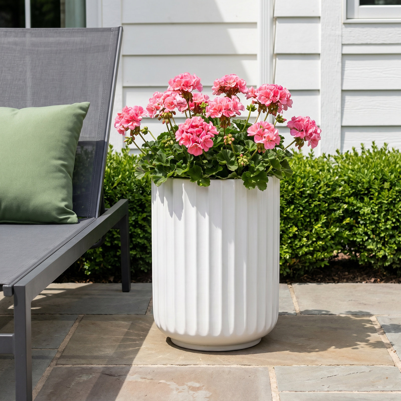 Allenville Pot Planter, White, 19" H x 14" W x 14" D