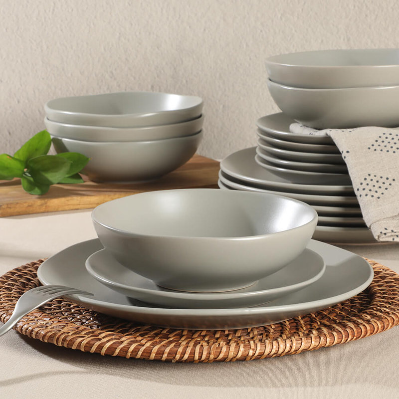 Ensemble de vaisselle 18 pièces Gibson Home Bethel, Gris