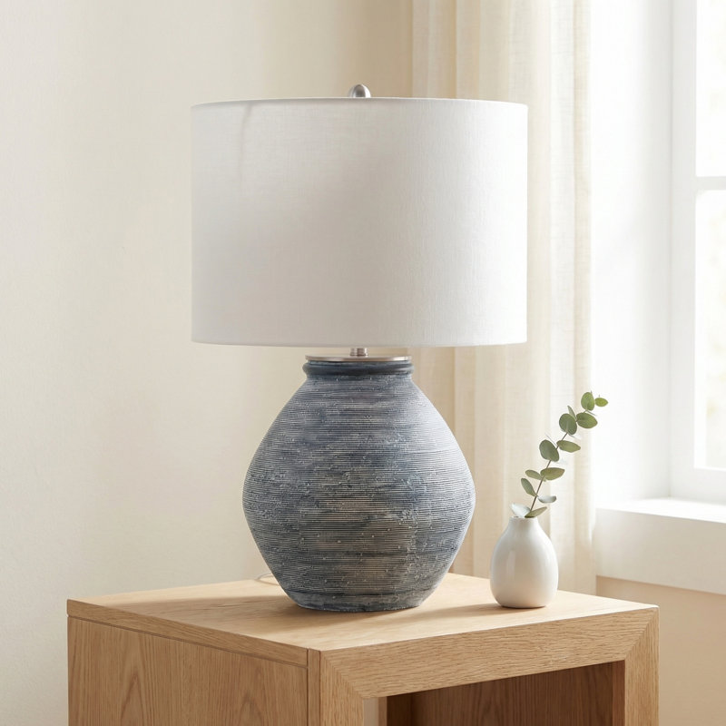 Lampe de table en béton Hinako