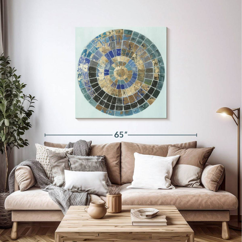 Avery Ionic, 39" H x 39" W