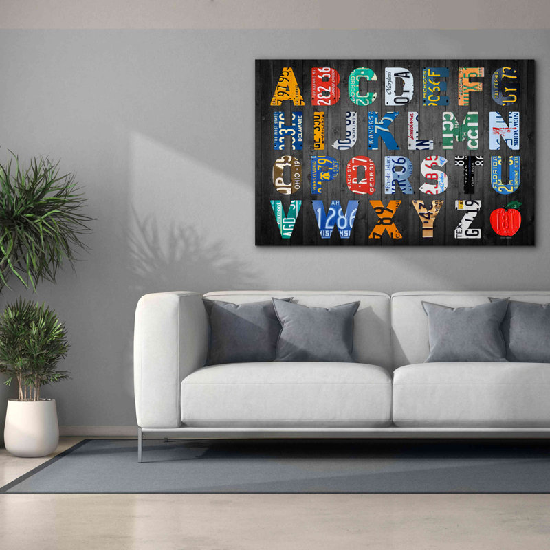 «Big Alphabet» par Design Turnpike, H 40 po x l 60 po x P 1,5 po