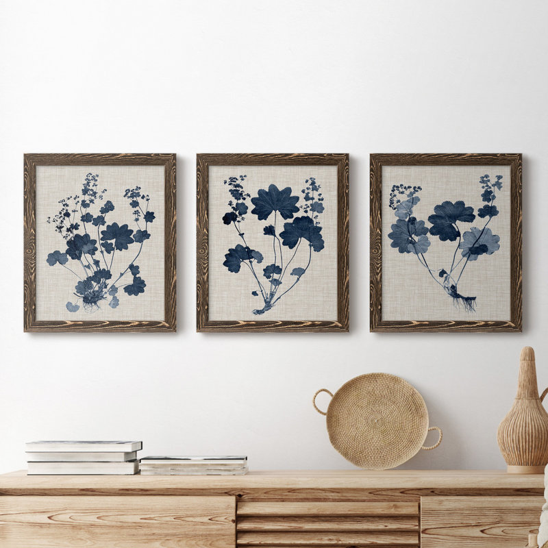 Bleu marine et feuilles de lin II - ensemble de 3 peintures sur toile encadrées, H 20 po x l 51 po x P 1,5 po, Noyer