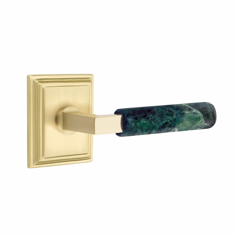 Ensemble de levier de passage Emtek Select, rosette Wilshire, tige carrée en L, poignée en marbre vert, l 5,875 po x L 5,875 po