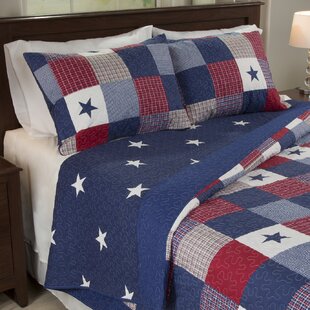 Caroline Quilt Set - Microfiber Americana Stars and Plaid Patchwork Bedding with 2 Pillow Shams