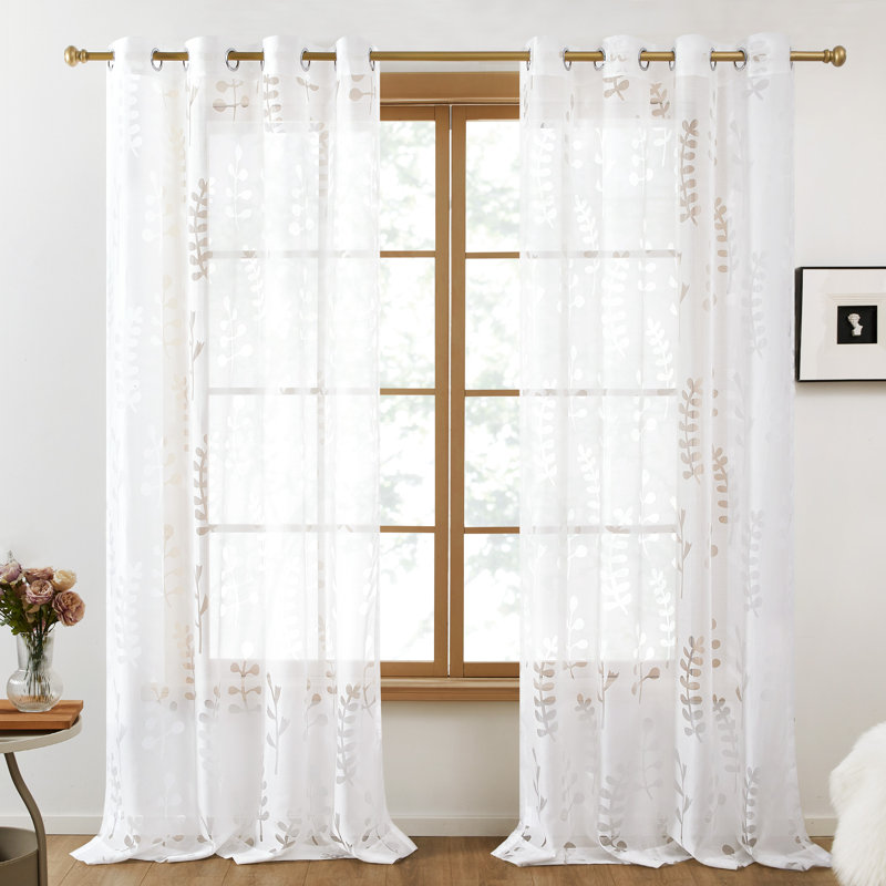 Paire de rideaux transparents en polyester Ozrenka, L 52 po x L 63 po, Blanc