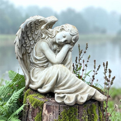 Water Resistant Polyresin Garden Statue