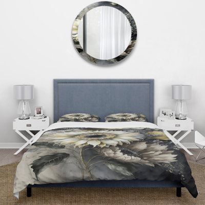 Floral Bedding Set of 4 - White Sunflower With Shams And Throw Pillows