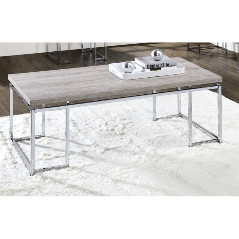 Table basse rectangulaire en chêne naturel - Détails pour une élégance raffinée. Pied en traîneau. Un espace de vie stable et harmonieux.