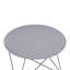 Élégante table de bout en métal avec un design géométrique pour les intérieurs modernes