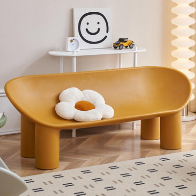 Banc moderne et simple