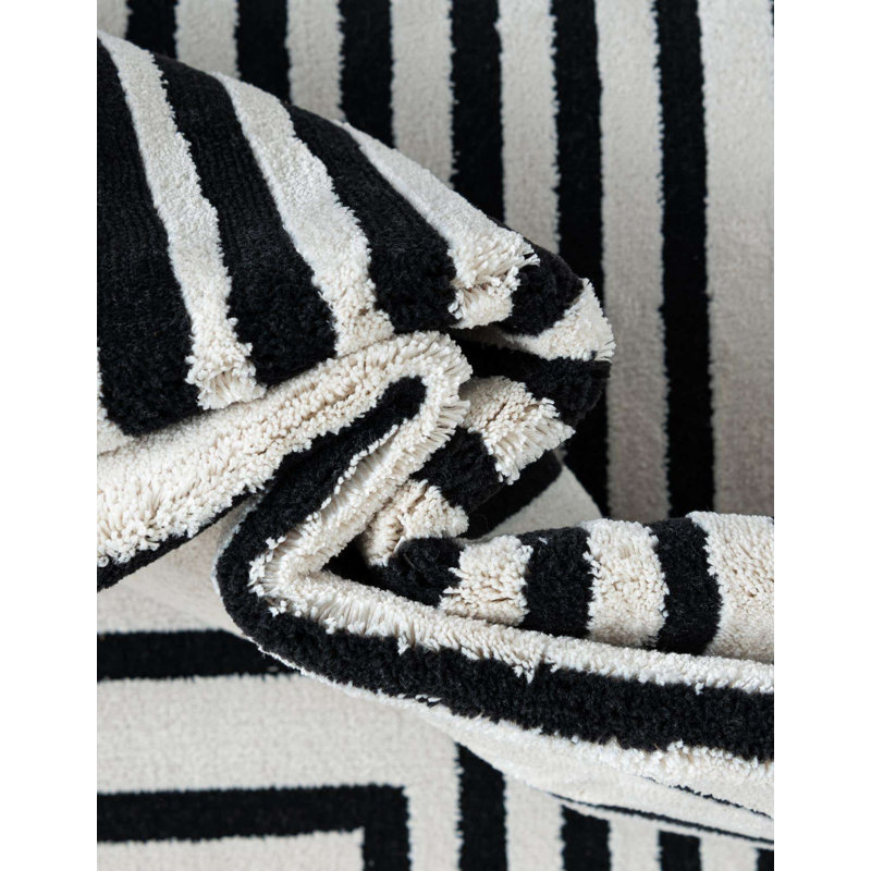 Kanoi Geometric Indoor Rug, Rectangle 2' x 3'1"