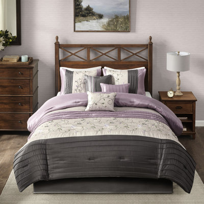 Édredon mauve élégant pour le très grand lit, ensemble de literie 7 pièces, détails de broderie, rembourrage, couvre-lit, taies décoratives, coussins décoratifs, jupe de lit, très grand lavable à la machine en mauve, accent, rembourrage à 100%,