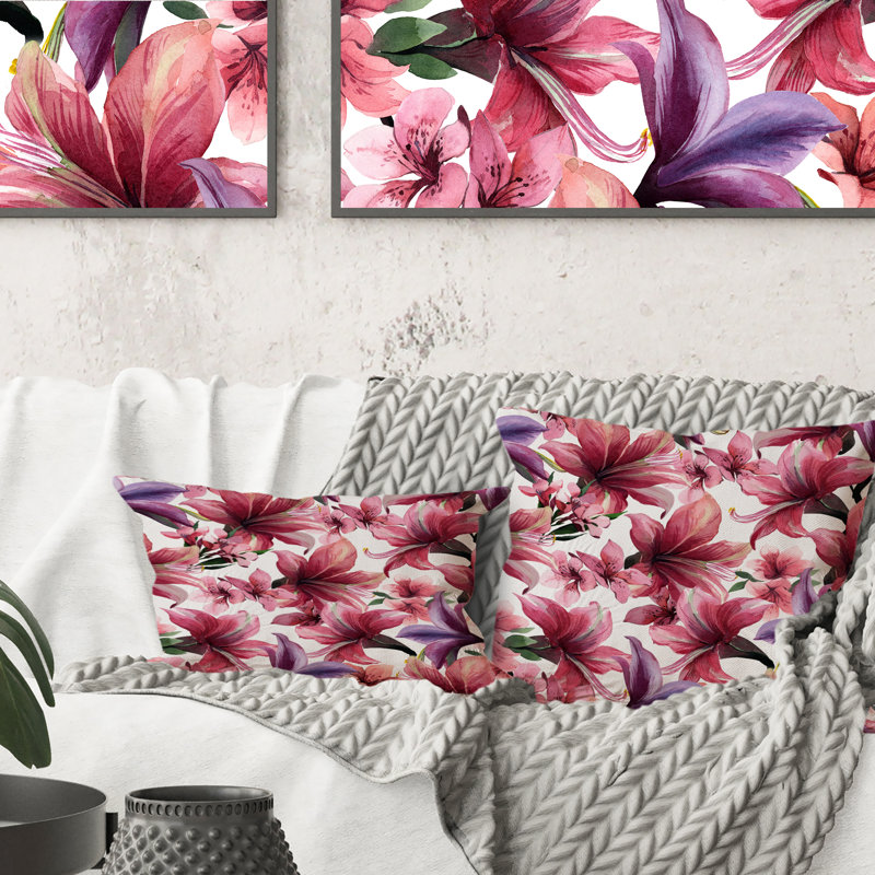Fleurs tropicales rouges sur fond blanc I - Coussin décoratif imprimé traditionnel, 16 po x 16 po
