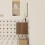 Meuble-lavabo mural de 30 po avec lavabo en céramique et portes à fermeture en douceur-129865308