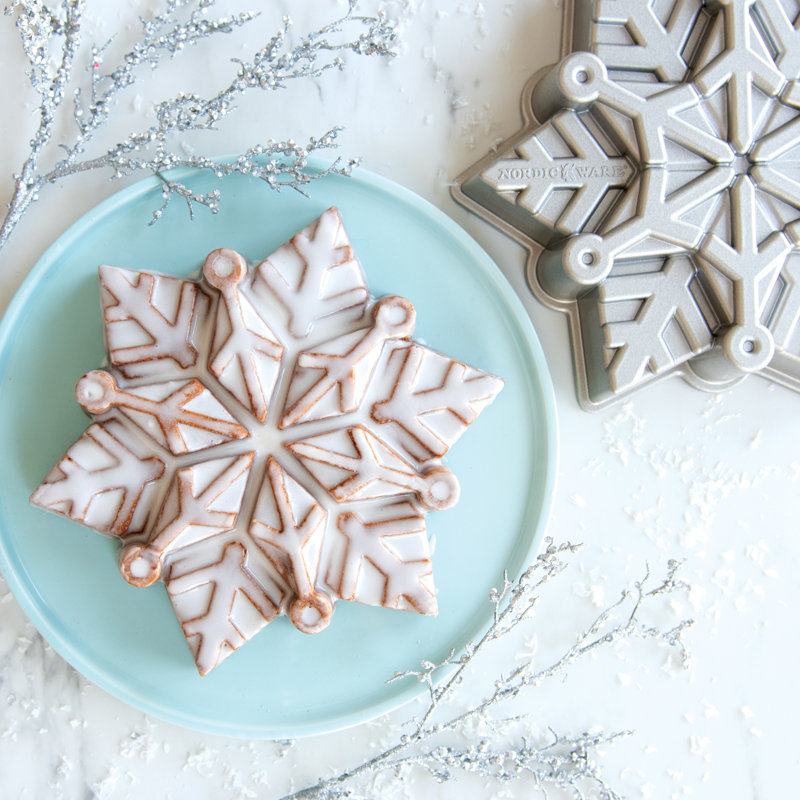 Nordic Ware Snowflake Cake Pan