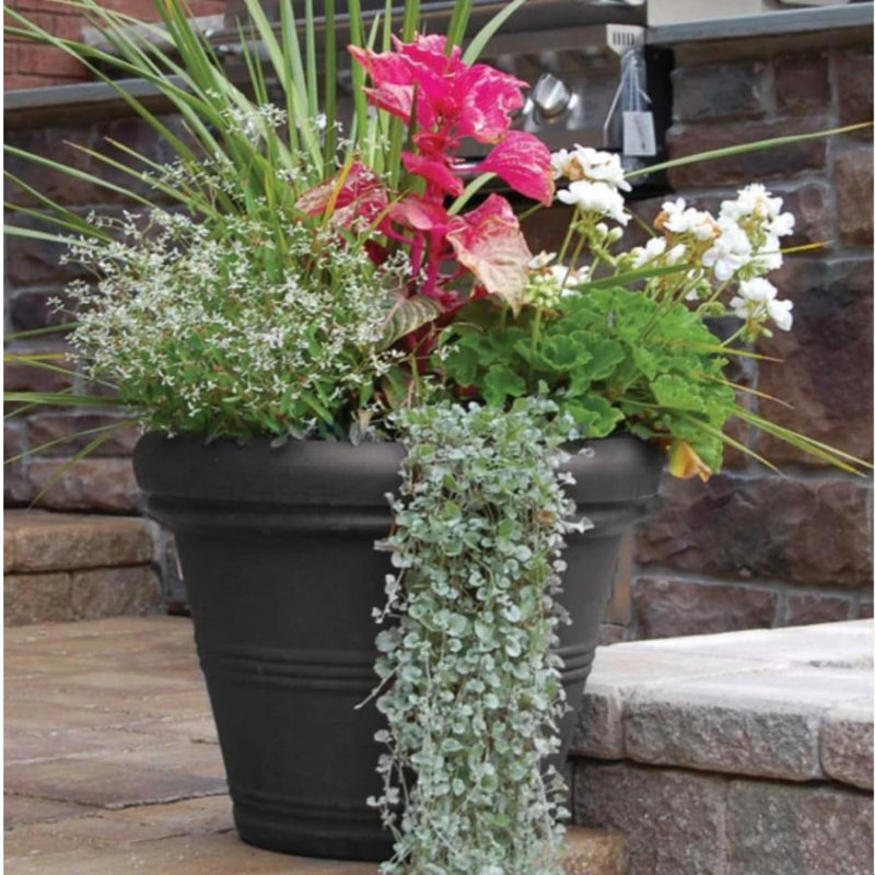 Jardinière commerciale Megapot de 35 po de diamètre | Fabrication en plastique à la fois légère et durable d'aspect pierre | Durable mais facile à déplacer - Parchemin