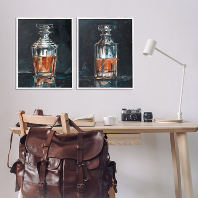 «Abstract Whiskey Decanters», ensemble de 2 giclées encadrées par Ethan Harper