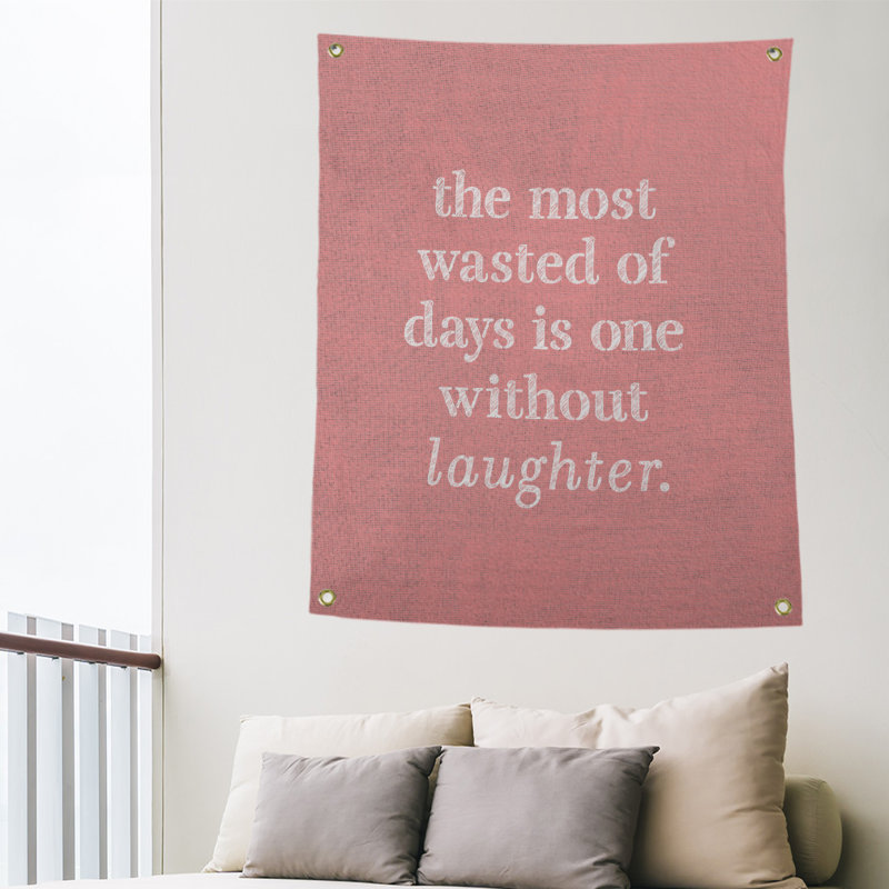 Tapisserie en polyester pour citation de rire, H 36 po x l 26 po, Rouge / Blanc