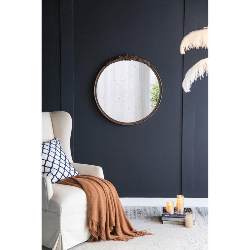 Cadre de miroir rond de 30 po x 30 po avec détails roses charmants pour la salle de bain, le vestibule et le salon, Brun