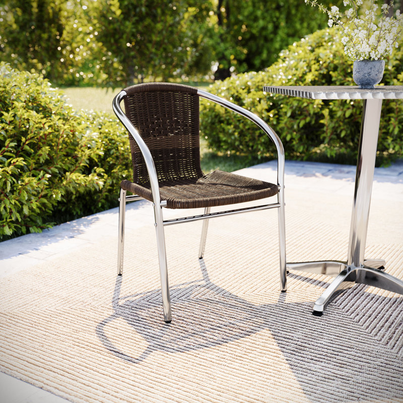 Chaise empilable en aluminium et rotin pour restaurant d'intérieur et d'extérieur